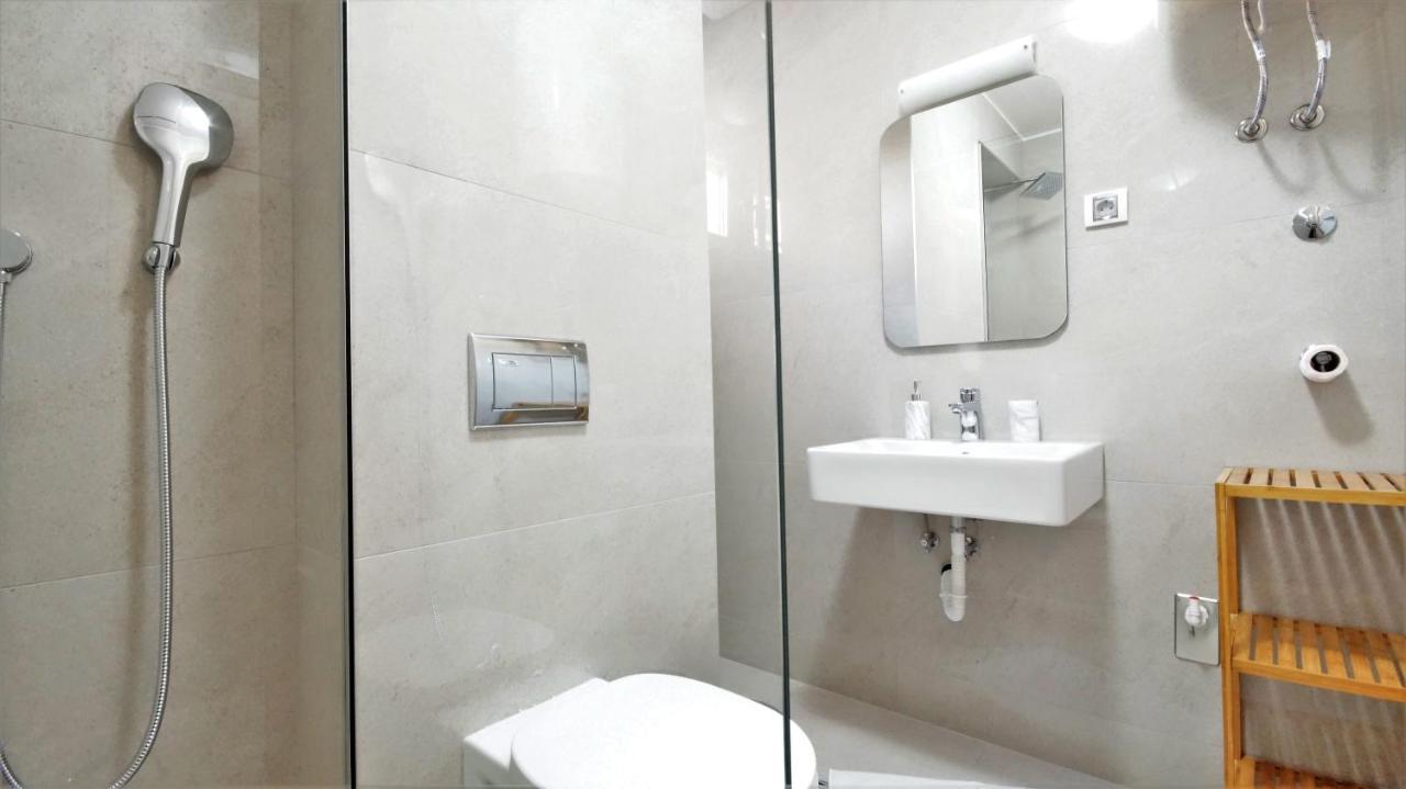 Kala Rooms & Suites Budva Buitenkant foto