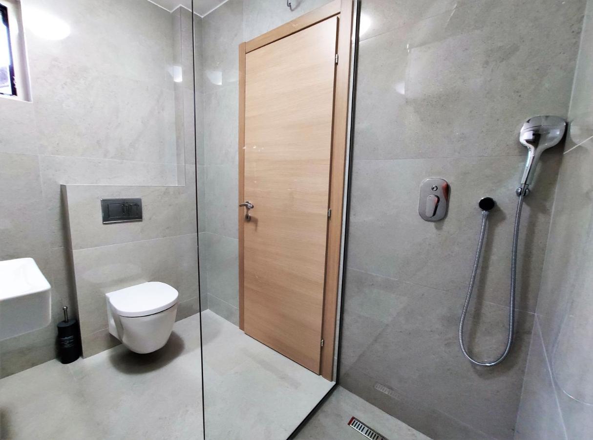 Kala Rooms & Suites Budva Buitenkant foto